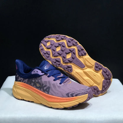 HOKA Challenger 7