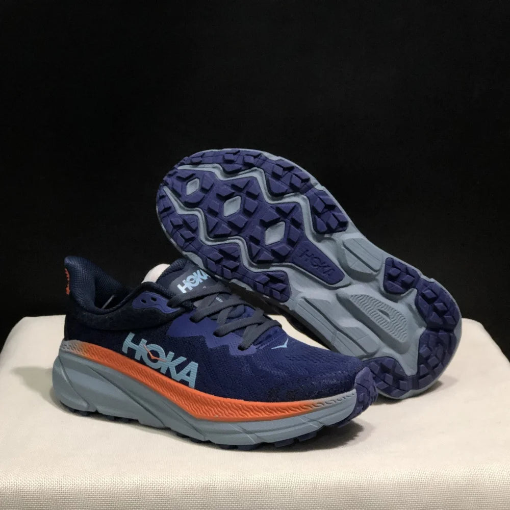 HOKA Challenger 7