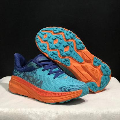 HOKA Challenger 7