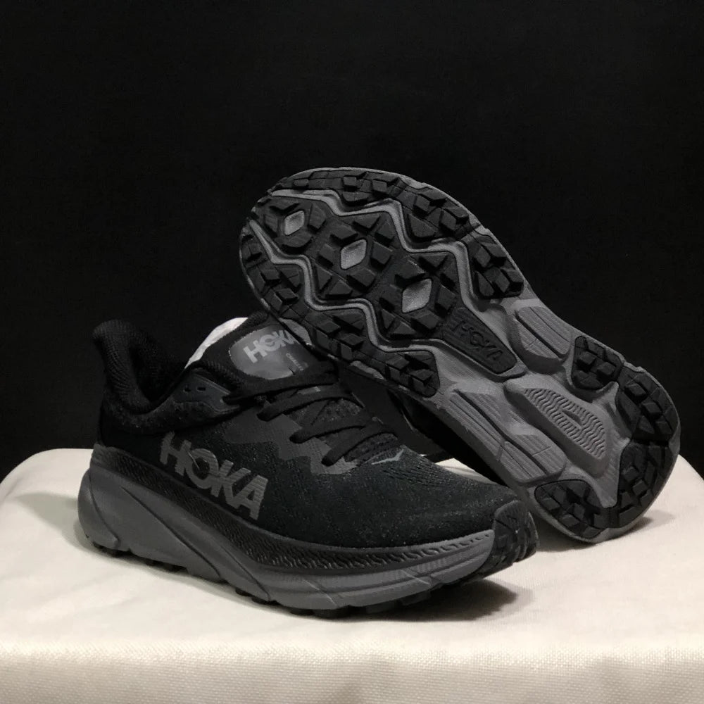 HOKA Challenger 7
